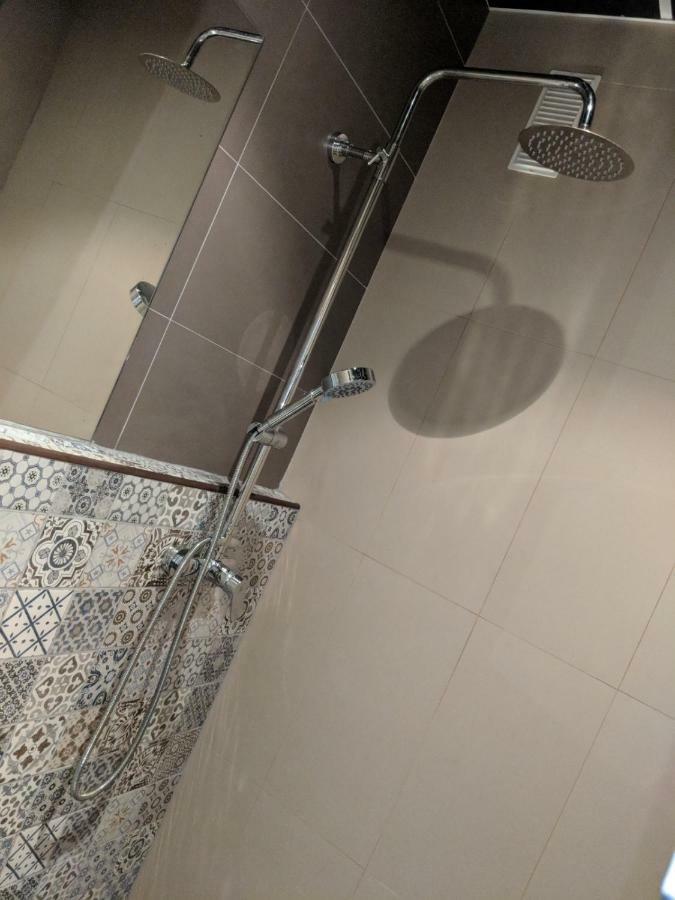 Apartamentos Arc Felix Saenz 2 2 Málaga Esterno foto